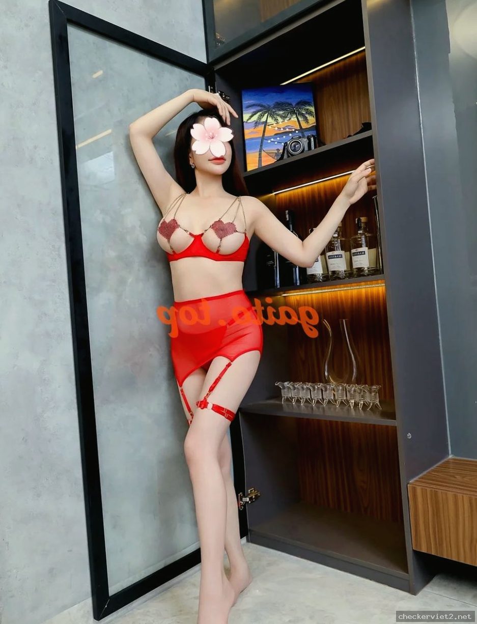 Phương Linh – gái gọi Quận 8