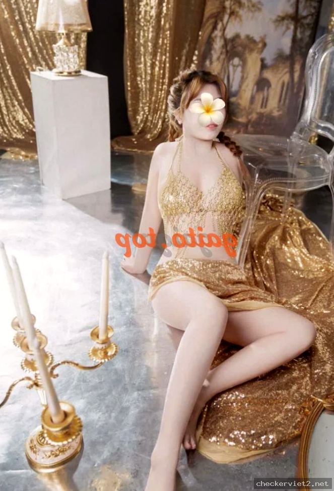 Ngoc Một Em – gái gọi Tân Uyên