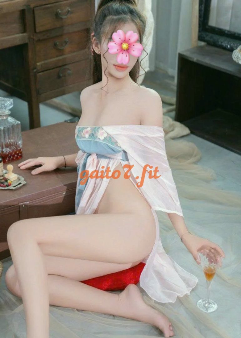 Triệu Vy – gái gọi Quận 8