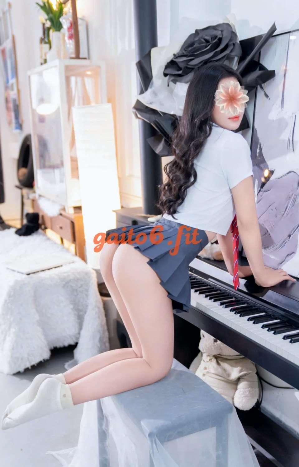 Linh Chi Cô – Vú to, tâm lý – Hú ngay – Quận 9, Sài Gòn – ảnh 3