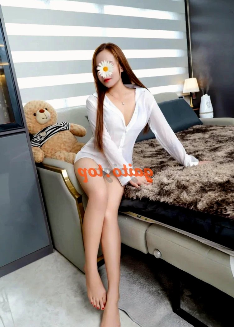 Lan Hương Em – gái gọi Dĩ An