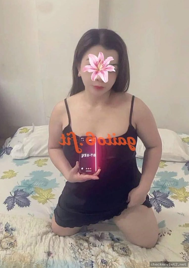 Yến Nhi – gái gọi Quận 10